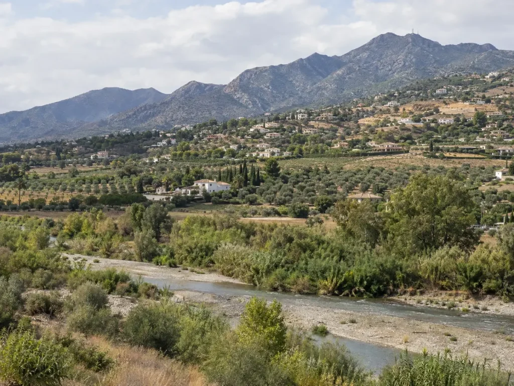 Fincas on the Sierra de Mijas slopes